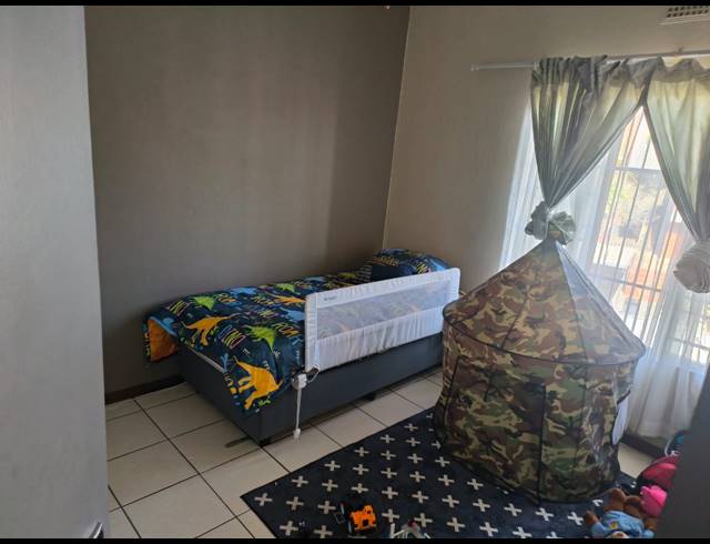 2 BEDROOM FLAT FOR SALE IN SONNEGLANS